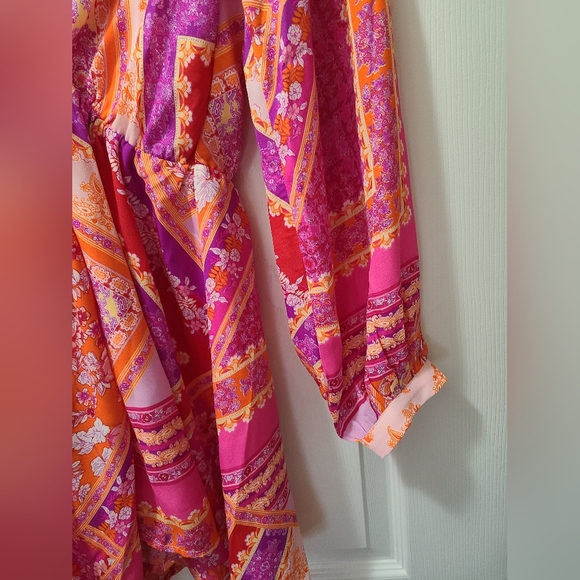 Florentine Printed Fitted Waist Romper - Picture 8 of 9